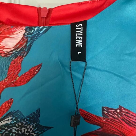 NWT beautiful red pattern high low dress size Large - Picture 4 of 5